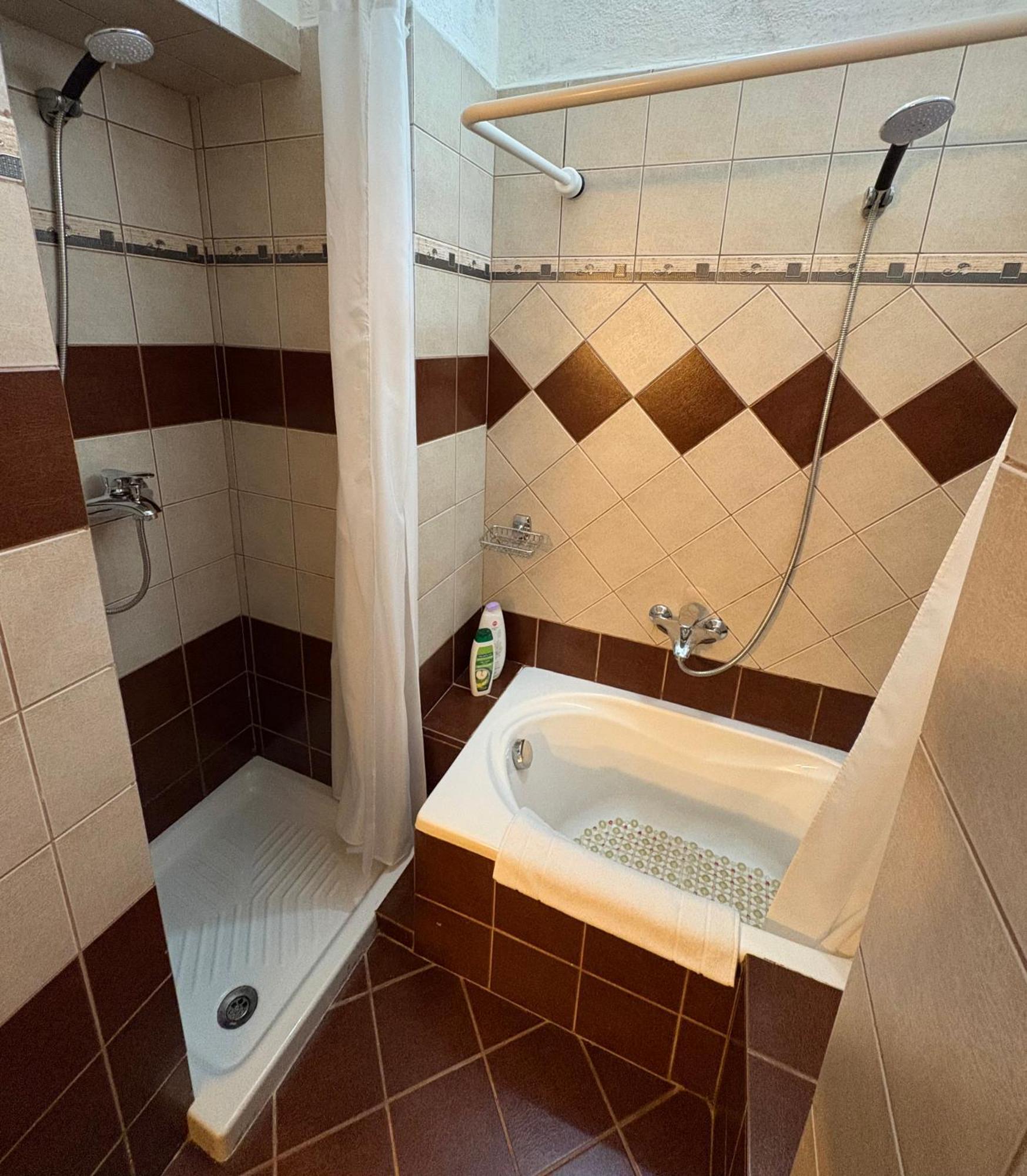 Sofia'S Modern Apartment Gjirokastër المظهر الخارجي الصورة