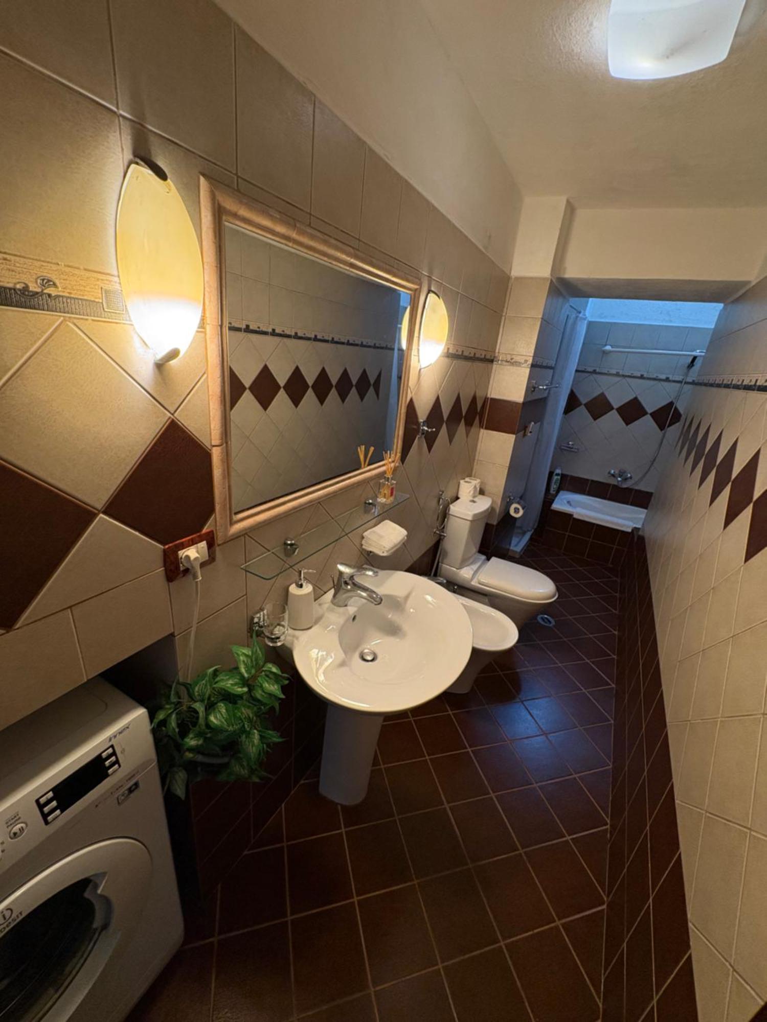 Sofia'S Modern Apartment Gjirokastër المظهر الخارجي الصورة